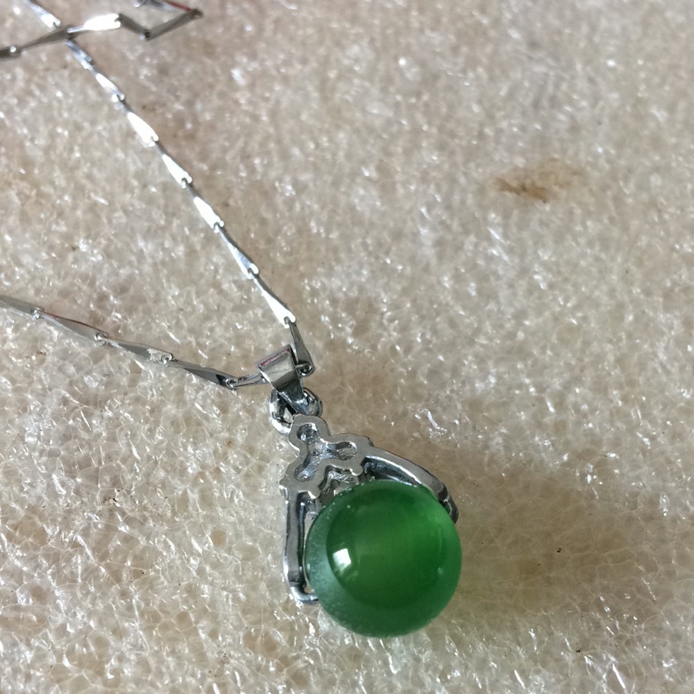 Vintage 925 jade and white sapphire necklace - Picture 2 of 4